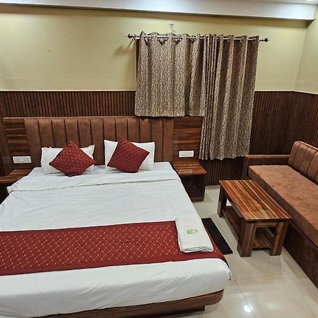 Tirupati Lodge Njp Сіліґурі Екстер'єр фото
