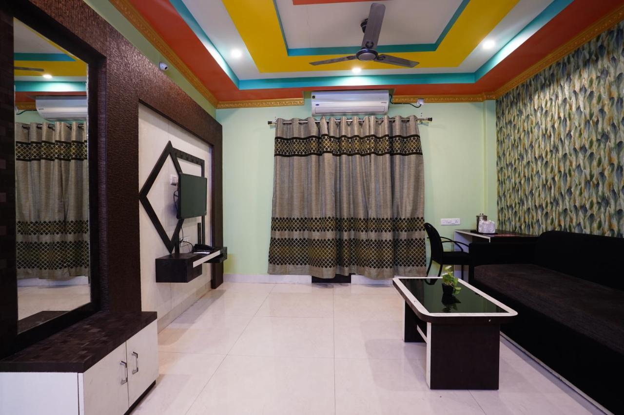 Tirupati Lodge Njp Сіліґурі Екстер'єр фото