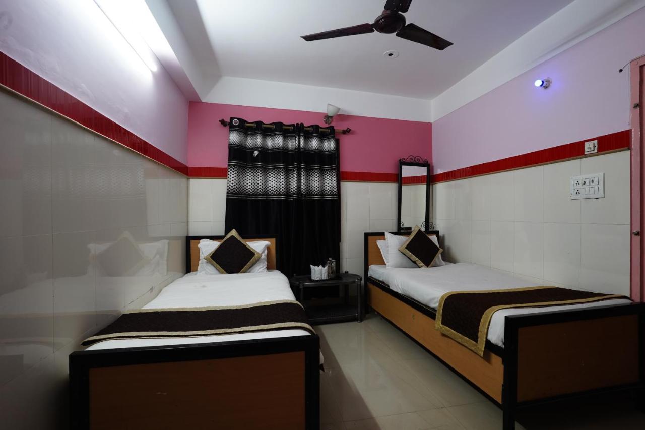Tirupati Lodge Njp Сіліґурі Екстер'єр фото