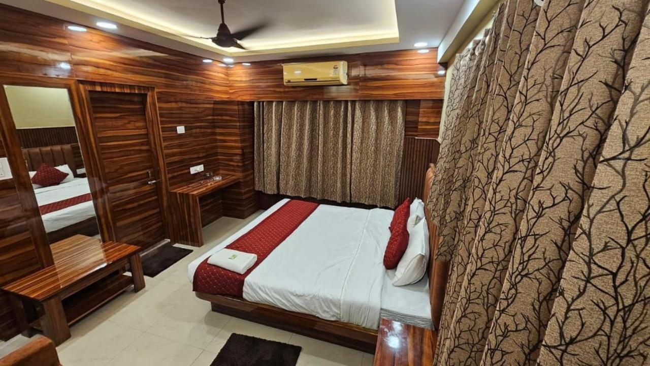 Tirupati Lodge Njp Сіліґурі Екстер'єр фото