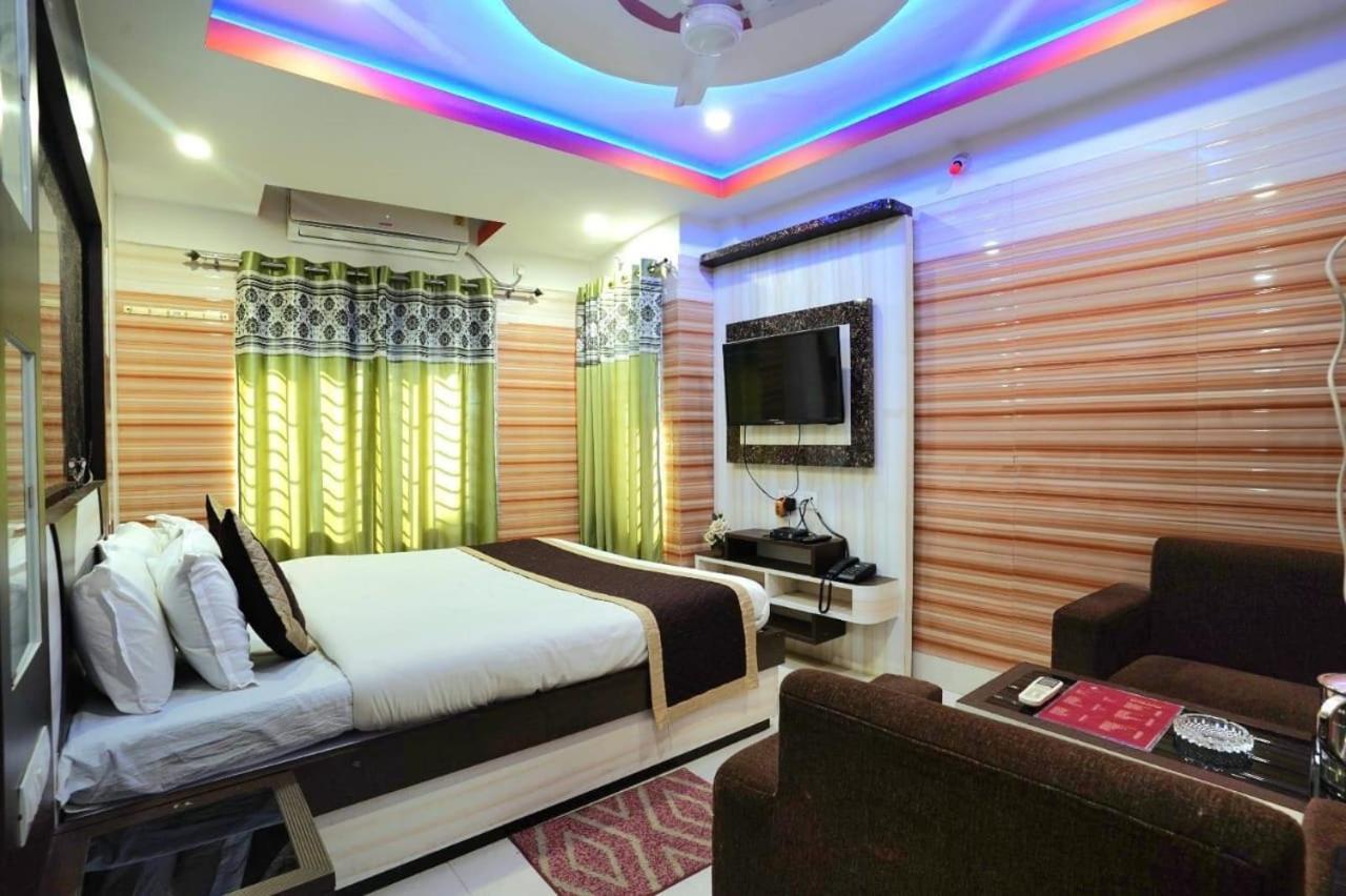 Tirupati Lodge Njp Сіліґурі Екстер'єр фото