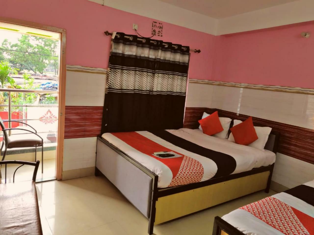 Tirupati Lodge Njp Сіліґурі Екстер'єр фото