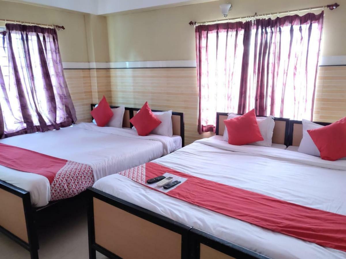 Tirupati Lodge Njp Сіліґурі Екстер'єр фото