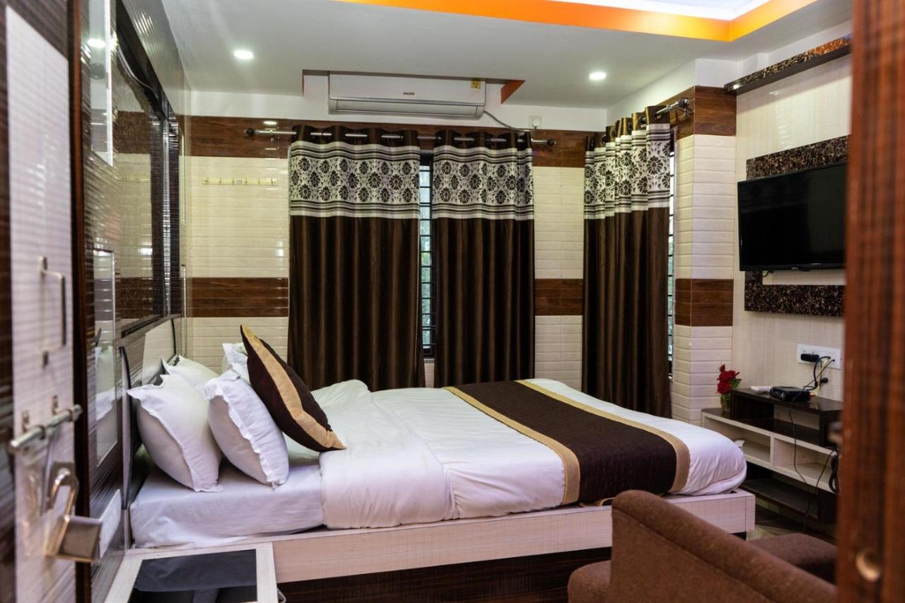 Tirupati Lodge Njp Сіліґурі Екстер'єр фото