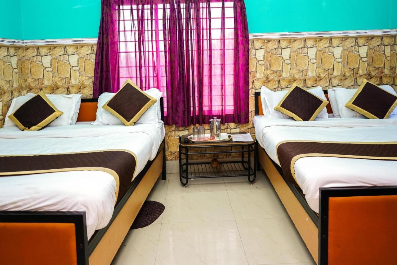 Tirupati Lodge Njp Сіліґурі Екстер'єр фото