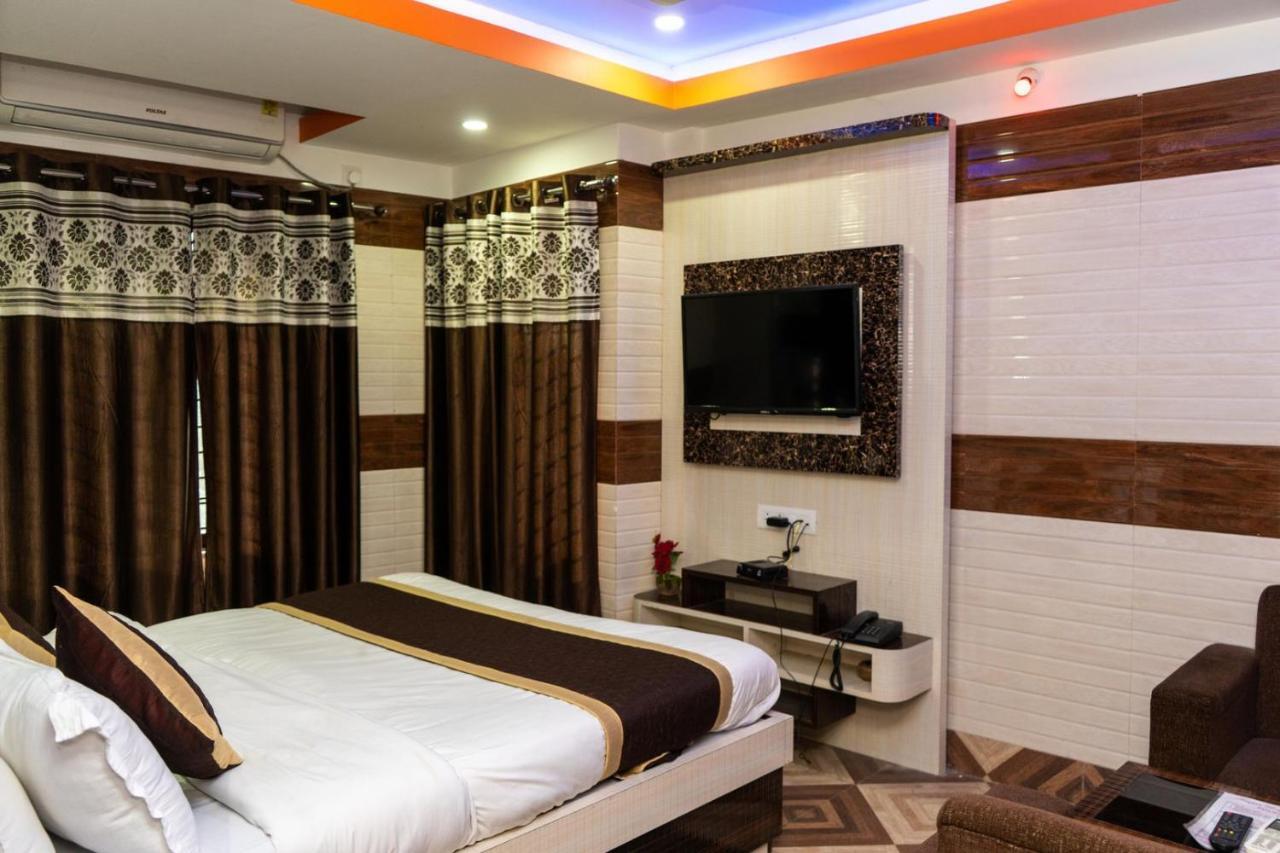 Tirupati Lodge Njp Сіліґурі Екстер'єр фото