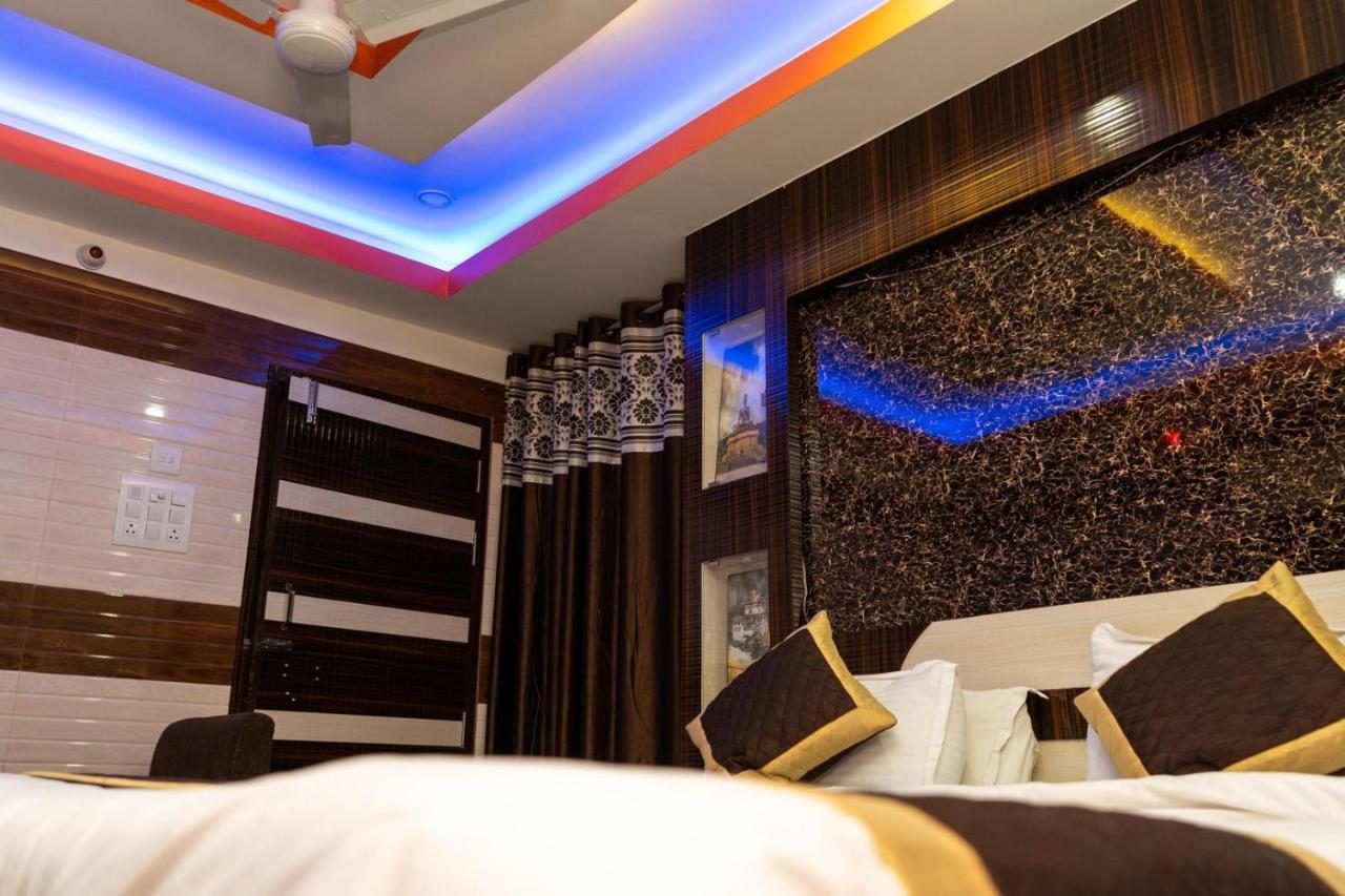 Tirupati Lodge Njp Сіліґурі Екстер'єр фото